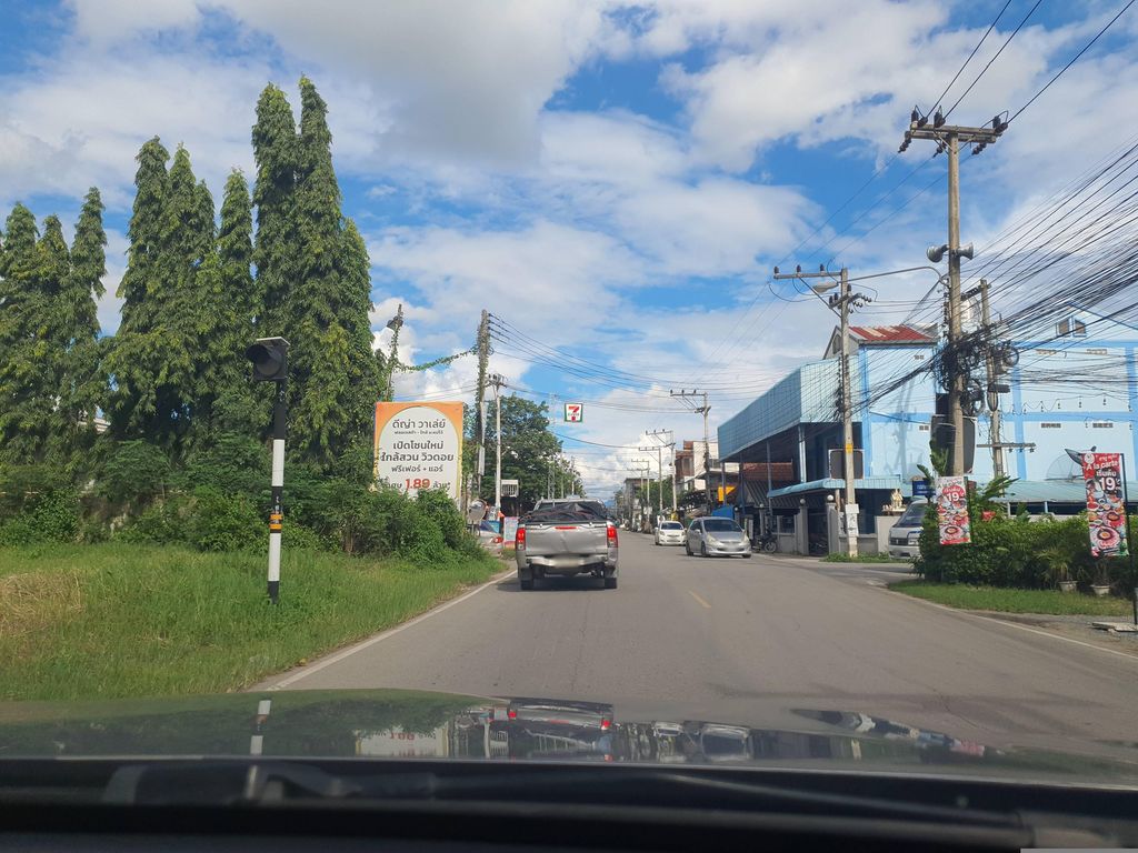 ภาพถนนตรงที่ อุดมสุขคาเฟ่ ซอย๔. ตั้งอยู่ ถ่ายโดย jrcarlsen พ.ศ. 2566 (2023) · A street-level view of where อุดมสุขคาเฟ่ ซอย๔. · Utmasukkhafe Soi. stands, by jrcarlsen in 2566 (2023)