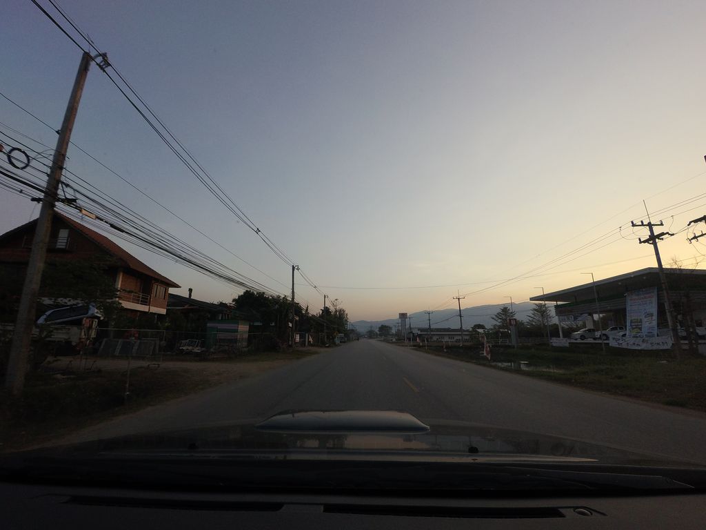 ภาพถนนตรงที่ เตี๋ยวหมูเลียง เมืองจันท์ เชียงดาว ตั้งอยู่ ถ่ายโดย mishari พ.ศ. 2559 (2016) · A street-level view of where เตี๋ยวหมูเลียง เมืองจันท์ เชียงดาว · Tiao Mu Liang Mueang Chan Chiang Dao stands, by mishari in 2559 (2016)