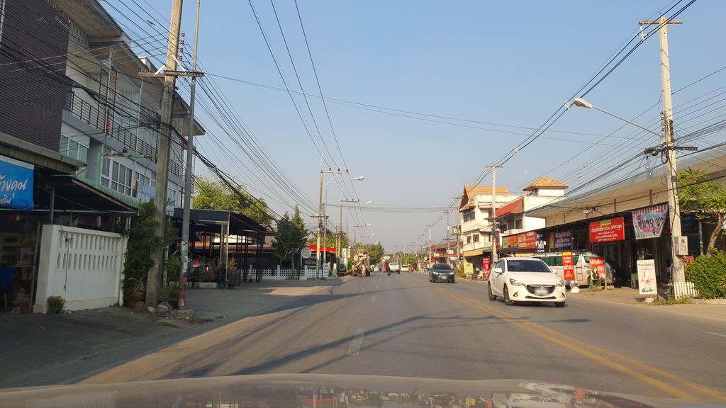 ภาพถนนตรงที่ Punn Dental Clinic ทำฟัน จัดฟัน ทำฟันเด็ก เชียงใหม่ ตั้งอยู่ ถ่ายโดย jrcarlsen พ.ศ. 2566 (2023) · A street-level view of where Punn Dental Clinic ทำฟัน จัดฟัน ทำฟันเด็ก เชียงใหม่ stands, by jrcarlsen in 2566 (2023)