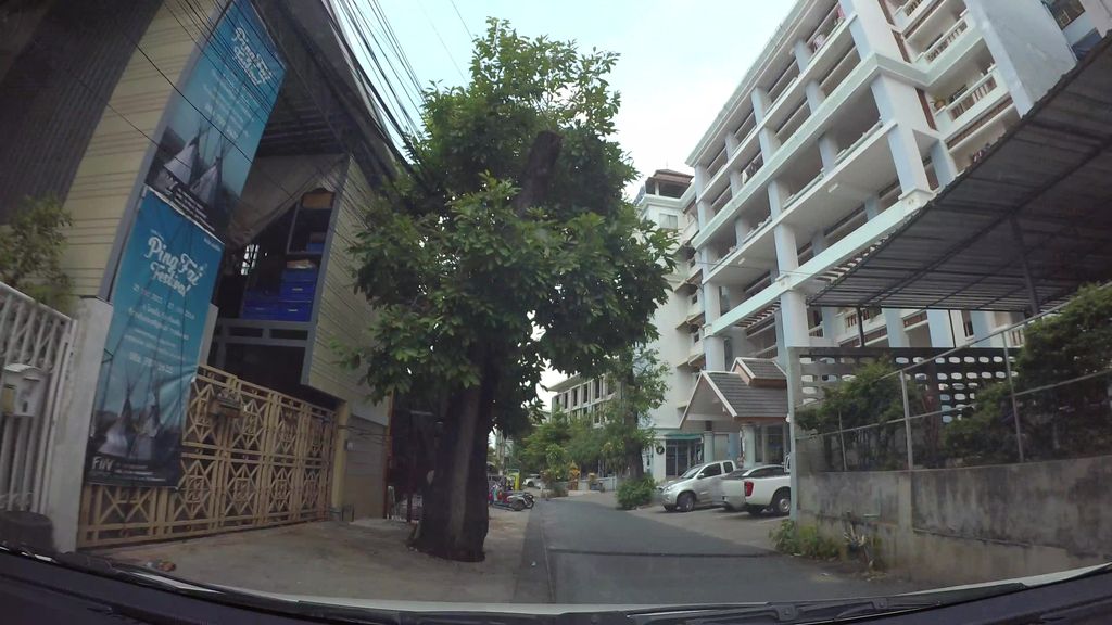 ภาพถนนตรงที่ iPhone มือสอง เชียงใหม่ by iPhone 24 (สาขา ซอยวัดอุโมงค์) ตั้งอยู่ ถ่ายโดย kaart_3 พ.ศ. 2562 (2019) · A street-level view of where iPhone มือสอง เชียงใหม่ by iPhone 24 (สาขา ซอยวัดอุโมงค์) stands, by kaart_3 in 2562 (2019)