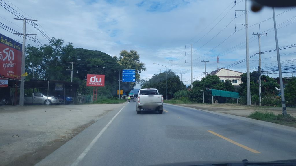ภาพถนนตรงที่ อ อะไหล่ยนต์ ตั้งอยู่ ถ่ายโดย silamanee พ.ศ. 2561 (2018) · A street-level view of where อ อะไหล่ยนต์ · A Alaina stands, by silamanee in 2561 (2018)