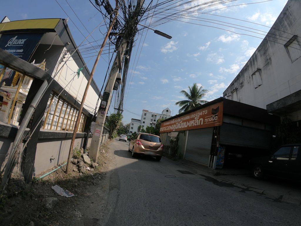 ภาพถนนตรงที่ Magic Coating Car ศูนย์บริการล้างรถเคลือบสีเคลือบแก้ว ทุ่งโฮเต็ล เชียงใหม่ ตั้งอยู่ ถ่ายโดย chanuwath_grab พ.ศ. 2562 (2019) · A street-level view of where Magic Coating Car ศูนย์บริการล้างรถเคลือบสีเคลือบแก้ว ทุ่งโฮเต็ล เชียงใหม่ stands, by chanuwath_grab in 2562 (2019)