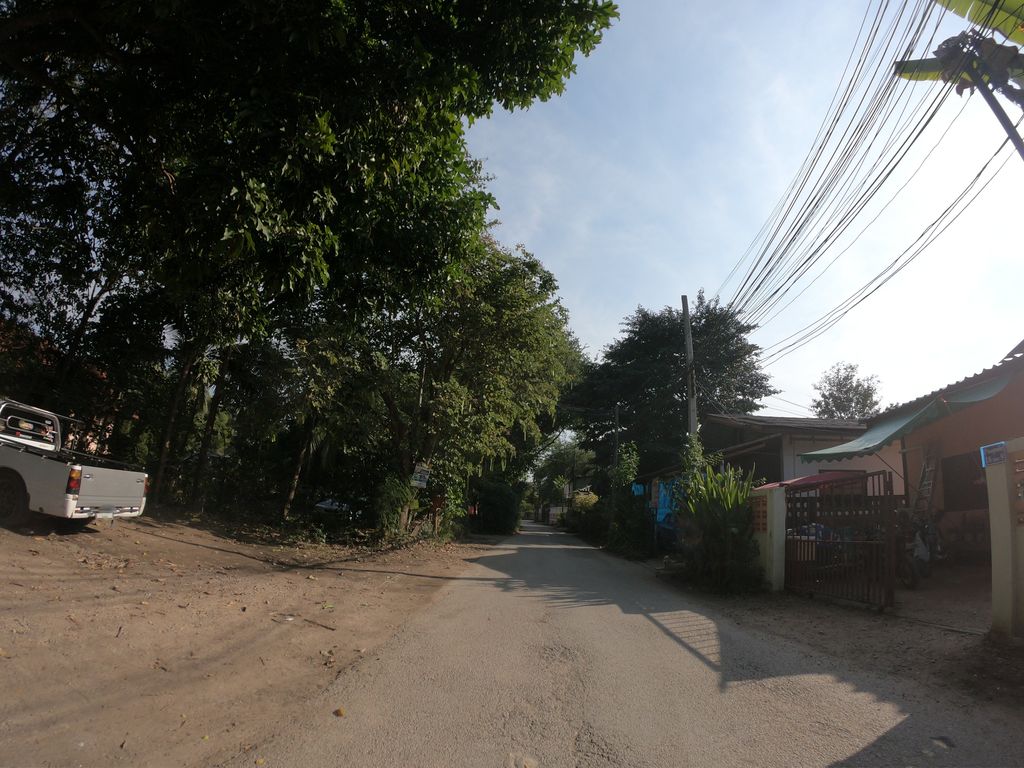 ภาพถนนตรงที่ 98 tattoo chiangmai thailand ตั้งอยู่ ถ่ายโดย chanuwath_grab พ.ศ. 2562 (2019) · A street-level view of where 98 tattoo chiangmai thailand stands, by chanuwath_grab in 2562 (2019)