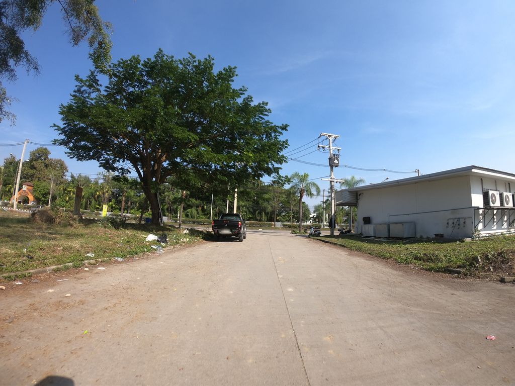 ภาพถนนตรงที่ Rich Homemade Cake Ruamchok ตั้งอยู่ ถ่ายโดย chanuwath_grab พ.ศ. 2562 (2019) · A street-level view of where Rich Homemade Cake Ruamchok stands, by chanuwath_grab in 2562 (2019)