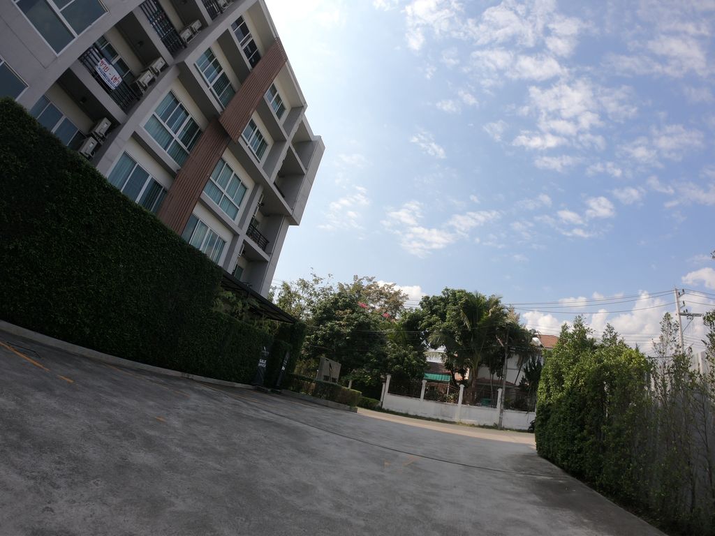 ภาพถนนตรงที่ Hopp ตั้งอยู่ ถ่ายโดย chanuwath_grab พ.ศ. 2562 (2019) · A street-level view of where Hopp stands, by chanuwath_grab in 2562 (2019)