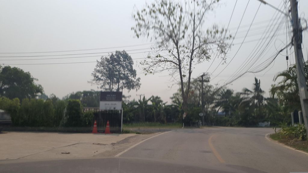 ภาพถนนตรงที่ ORA Place ตั้งอยู่ ถ่ายโดย jrcarlsen พ.ศ. 2566 (2023) · A street-level view of where ORA Place stands, by jrcarlsen in 2566 (2023)