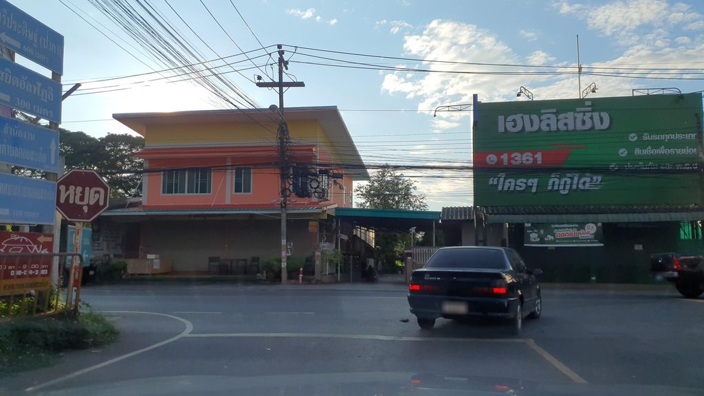 ภาพถนนตรงที่ ฺBeargrillหม่าล่าสามแยก ตั้งอยู่ ถ่ายโดย jrcarlsen พ.ศ. 2564 (2021) · A street-level view of where ฺBeargrillหม่าล่าสามแยก stands, by jrcarlsen in 2564 (2021)