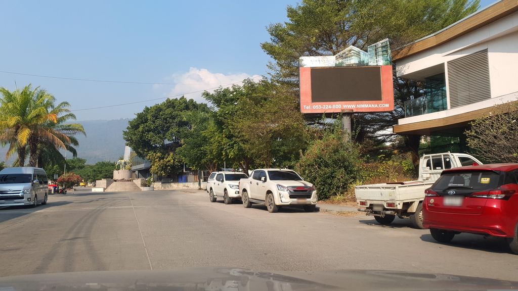 ภาพถนนตรงที่ Dudee-Indeed Co.,Ltd ตั้งอยู่ ถ่ายโดย jrcarlsen พ.ศ. 2566 (2023) · A street-level view of where Dudee-Indeed Co.,Ltd stands, by jrcarlsen in 2566 (2023)