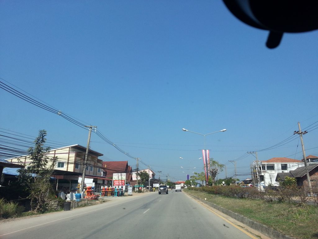 ภาพถนนตรงที่ ก๋วนจั๊บน้ำข้น ร้านดวงดี อ.ไชยปราการ จ.เชียงใหม่ ตั้งอยู่ ถ่ายโดย mishari พ.ศ. 2558 (2015) · A street-level view of where ก๋วนจั๊บน้ำข้น ร้านดวงดี อ.ไชยปราการ จ.เชียงใหม่ · Kwon Chap Nam Khon Ran Duangdi A.Chai Prakan Cha.Chiang Mai stands, by mishari in 2558 (2015)