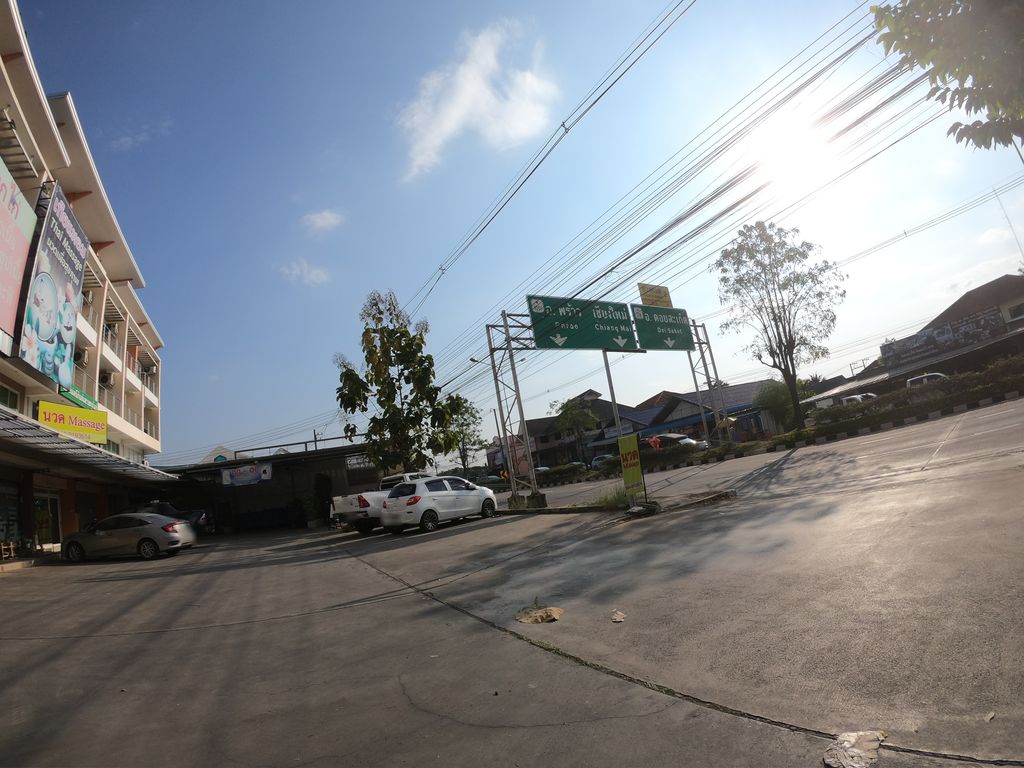 ภาพถนนตรงที่ Tiya88 Lashes and Beauty ตั้งอยู่ ถ่ายโดย chanuwath_grab พ.ศ. 2562 (2019) · A street-level view of where Tiya88 Lashes and Beauty stands, by chanuwath_grab in 2562 (2019)