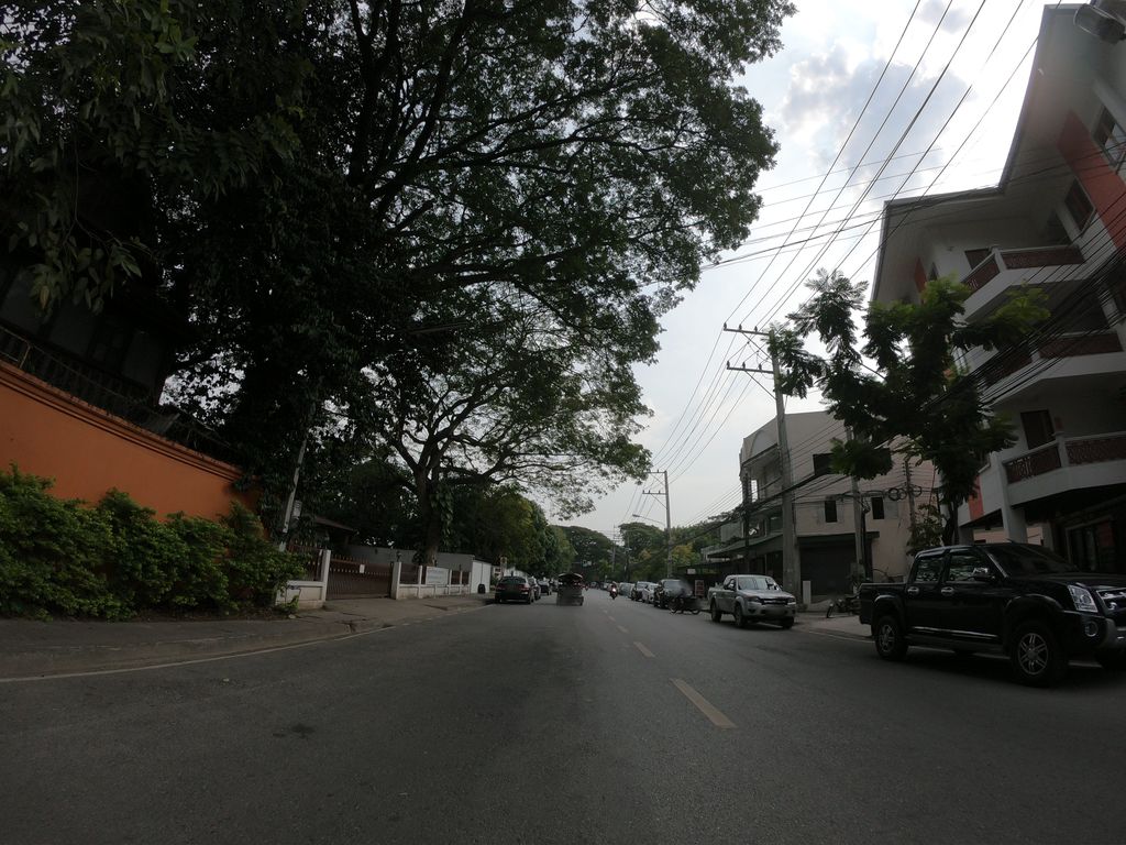 ภาพถนนตรงที่ Club One Seven ตั้งอยู่ ถ่ายโดย chanuwath_grab พ.ศ. 2562 (2019) · A street-level view of where Club One Seven stands, by chanuwath_grab in 2562 (2019)