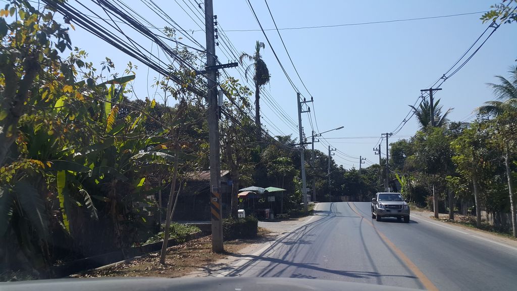 ภาพถนนตรงที่ ร้านข้าวแกงปักษ์ใต้-กระบี่ ครัวครูศรีธร ตั้งอยู่ ถ่ายโดย jrcarlsen พ.ศ. 2560 (2017) · A street-level view of where ร้านข้าวแกงปักษ์ใต้-กระบี่ ครัวครูศรีธร · Ran Khaokaeng Paktai-krabi Khruakhrusitra stands, by jrcarlsen in 2560 (2017)