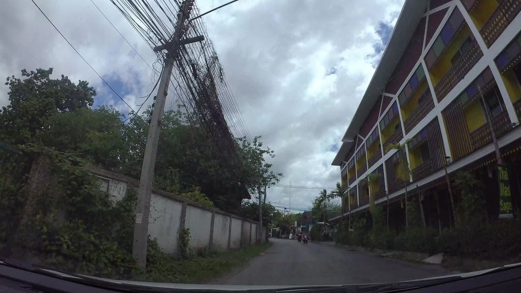 ภาพถนนตรงที่ LM Hostel ตั้งอยู่ ถ่ายโดย kaart_3 พ.ศ. 2562 (2019) · A street-level view of where LM Hostel stands, by kaart_3 in 2562 (2019)
