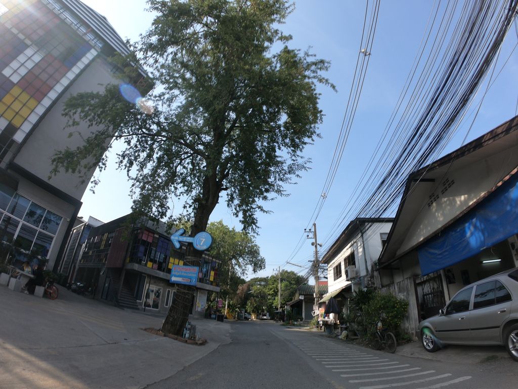 ภาพถนนตรงที่ 7Days Hotel Patan ตั้งอยู่ ถ่ายโดย chanuwath_grab พ.ศ. 2562 (2019) · A street-level view of where 7Days Hotel Patan stands, by chanuwath_grab in 2562 (2019)
