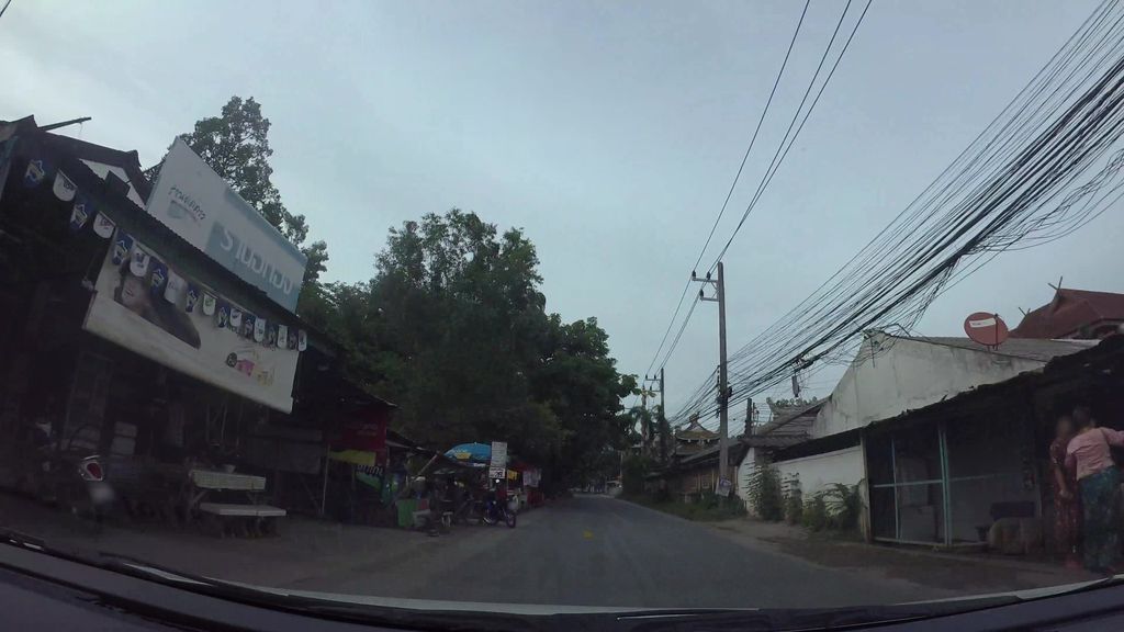 ภาพถนนตรงที่ จำรัส กลอนประตู ตั้งอยู่ ถ่ายโดย kaart_3 พ.ศ. 2562 (2019) · A street-level view of where จำรัส กลอนประตู · Chamrat Kalonpratu stands, by kaart_3 in 2562 (2019)