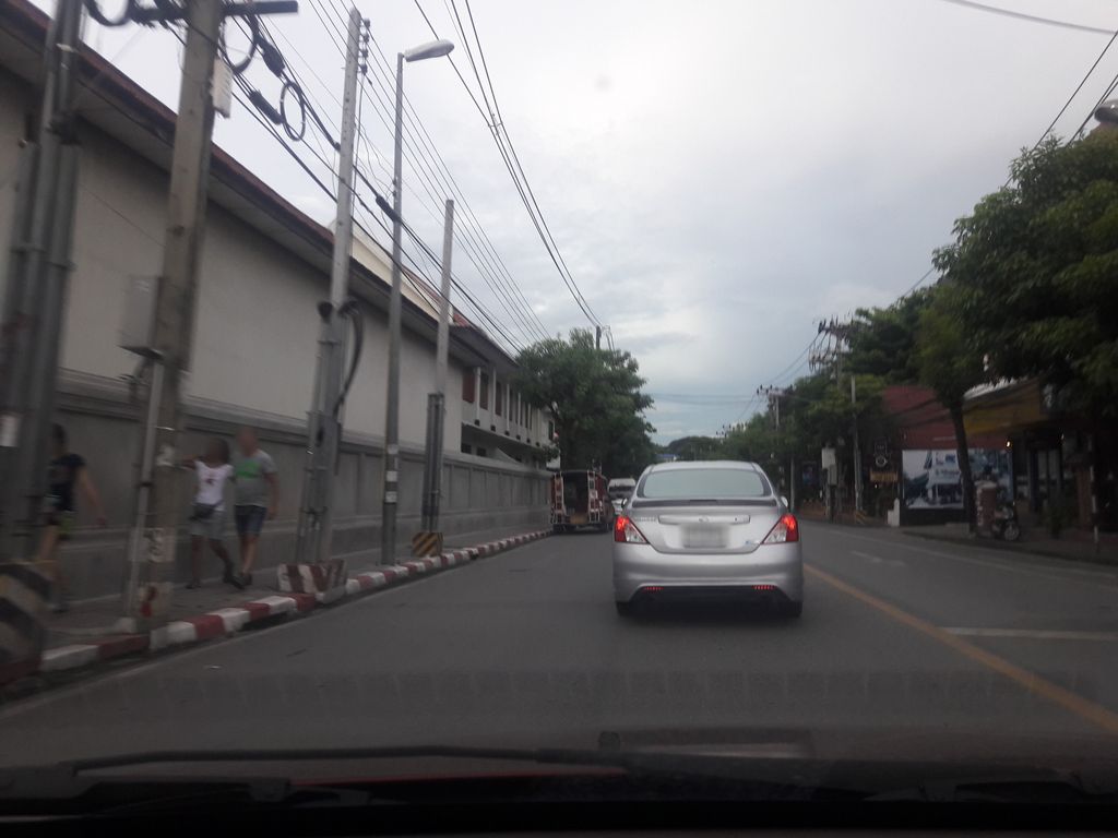 ภาพถนนตรงที่ Yantra tattoo Chiangmai ตั้งอยู่ ถ่ายโดย ratchaphat พ.ศ. 2561 (2018) · A street-level view of where Yantra tattoo Chiangmai stands, by ratchaphat in 2561 (2018)