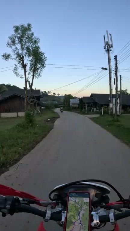 ภาพถนนตรงที่ โป่แลคี - แม่วาง ตั้งอยู่ ถ่ายโดย julcnx พ.ศ. 2568 (2025) · A street-level view of where โป่แลคี - แม่วาง · Polaekhi - Mae Wang stands, by julcnx in 2568 (2025)