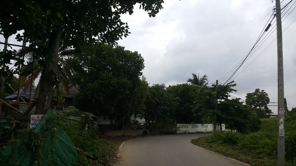 ภาพถนนตรงที่ First Step Home ตั้งอยู่ ถ่ายโดย jrcarlsen พ.ศ. 2559 (2016) · A street-level view of where First Step Home stands, by jrcarlsen in 2559 (2016)