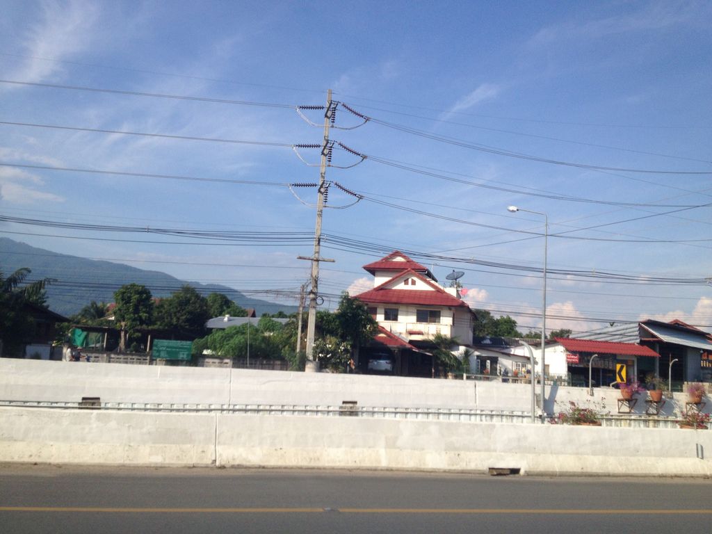 ภาพถนนตรงที่ ร้านลาบอ้ายยูร ตั้งอยู่ ถ่ายโดย jimwatana พ.ศ. 2558 (2015) · A street-level view of where ร้านลาบอ้ายยูร · Ran Lap Ai Yun stands, by jimwatana in 2558 (2015)
