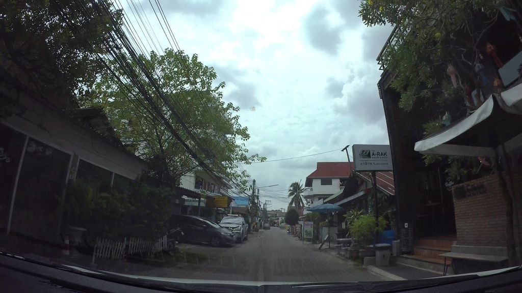 ภาพถนนตรงที่ Fruit Bar ตั้งอยู่ ถ่ายโดย kaart_3 พ.ศ. 2562 (2019) · A street-level view of where Fruit Bar stands, by kaart_3 in 2562 (2019)