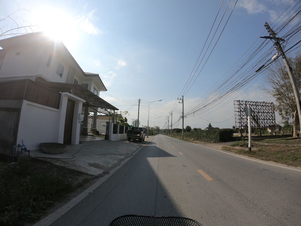 ภาพถนนตรงที่ บ้านกรินทิพย์ เชียงใหม่ ตั้งอยู่ ถ่ายโดย chanuwath_grab พ.ศ. 2562 (2019) · A street-level view of where บ้านกรินทิพย์ เชียงใหม่ · Ban Krinthip Chiang Mai stands, by chanuwath_grab in 2562 (2019)