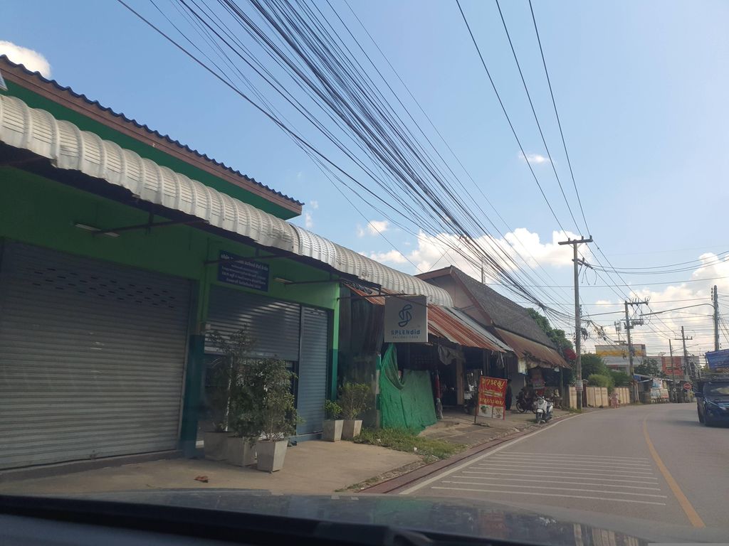 ภาพถนนตรงที่ 15 Bar Beer Shop ตั้งอยู่ ถ่ายโดย jrcarlsen พ.ศ. 2566 (2023) · A street-level view of where 15 Bar Beer Shop stands, by jrcarlsen in 2566 (2023)