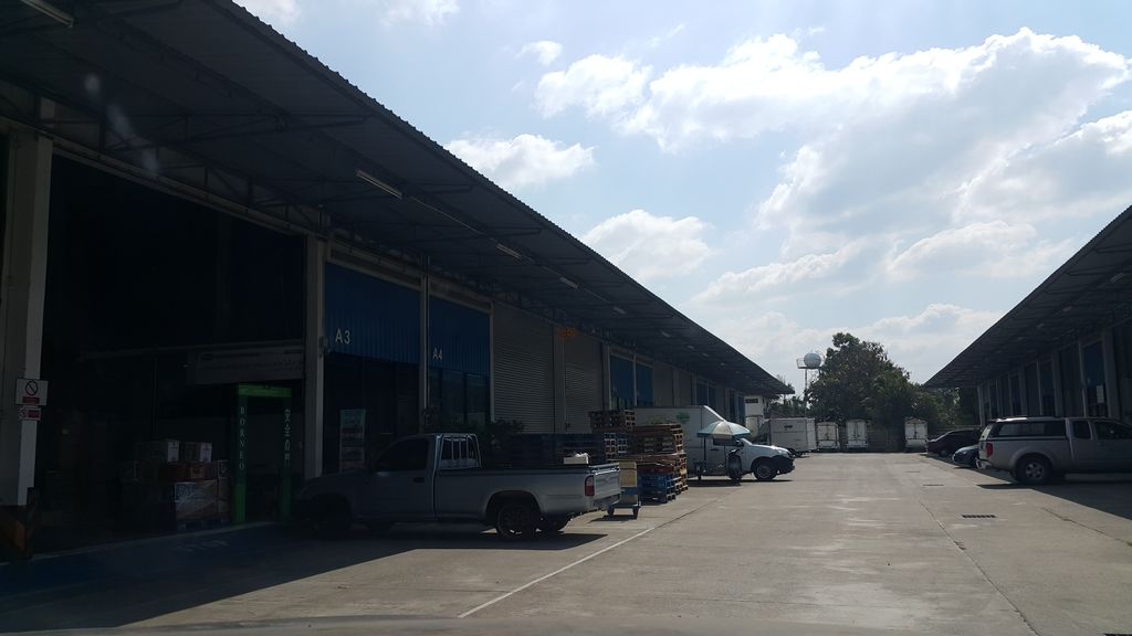 ภาพถนนตรงที่ Agri Solutions Asia - บริษัท แอกกรี โซลูชั่นส์ เอเชีย จำกัด ตั้งอยู่ ถ่ายโดย jrcarlsen พ.ศ. 2559 (2016) · A street-level view of where Agri Solutions Asia - บริษัท แอกกรี โซลูชั่นส์ เอเชีย จำกัด stands, by jrcarlsen in 2559 (2016)