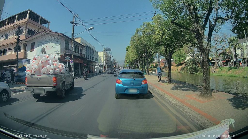 ภาพถนนตรงที่ สวนดอกสหคลินิก Suandok PolyclInic ตั้งอยู่ ถ่ายโดย ThailandCambodia พ.ศ. 2569 (2026) · A street-level view of where สวนดอกสหคลินิก Suandok PolyclInic stands, by ThailandCambodia in 2569 (2026)