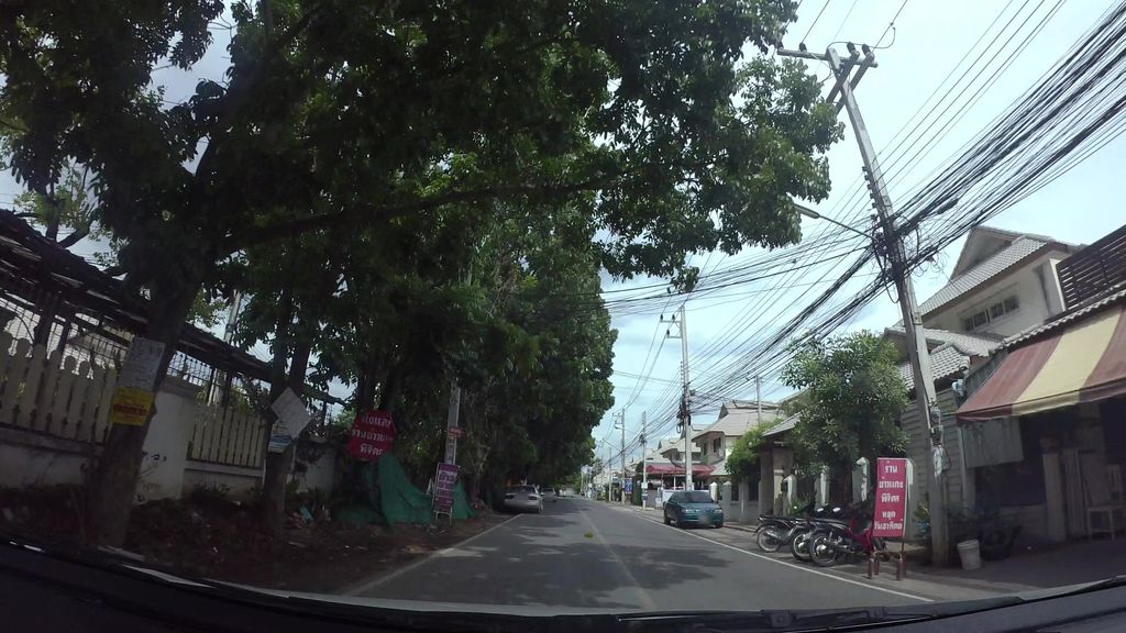 ภาพถนนตรงที่ ข้าวแกงพิจิตร ตั้งอยู่ ถ่ายโดย kaart_3 พ.ศ. 2562 (2019) · A street-level view of where ข้าวแกงพิจิตร · Khaokaeng Phichit stands, by kaart_3 in 2562 (2019)