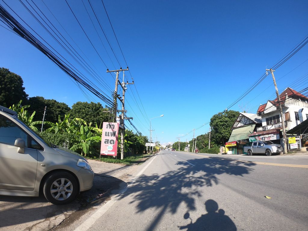 ภาพถนนตรงที่ Mug Craft ตั้งอยู่ ถ่ายโดย chanuwath_grab พ.ศ. 2562 (2019) · A street-level view of where Mug Craft stands, by chanuwath_grab in 2562 (2019)