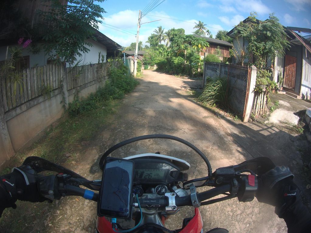 ภาพถนนตรงที่ ท่าแพมีฝัน กองกาน ตั้งอยู่ ถ่ายโดย julcnx พ.ศ. 2566 (2023) · A street-level view of where ท่าแพมีฝัน กองกาน · Tha Phae Mi Fan Kongkan stands, by julcnx in 2566 (2023)