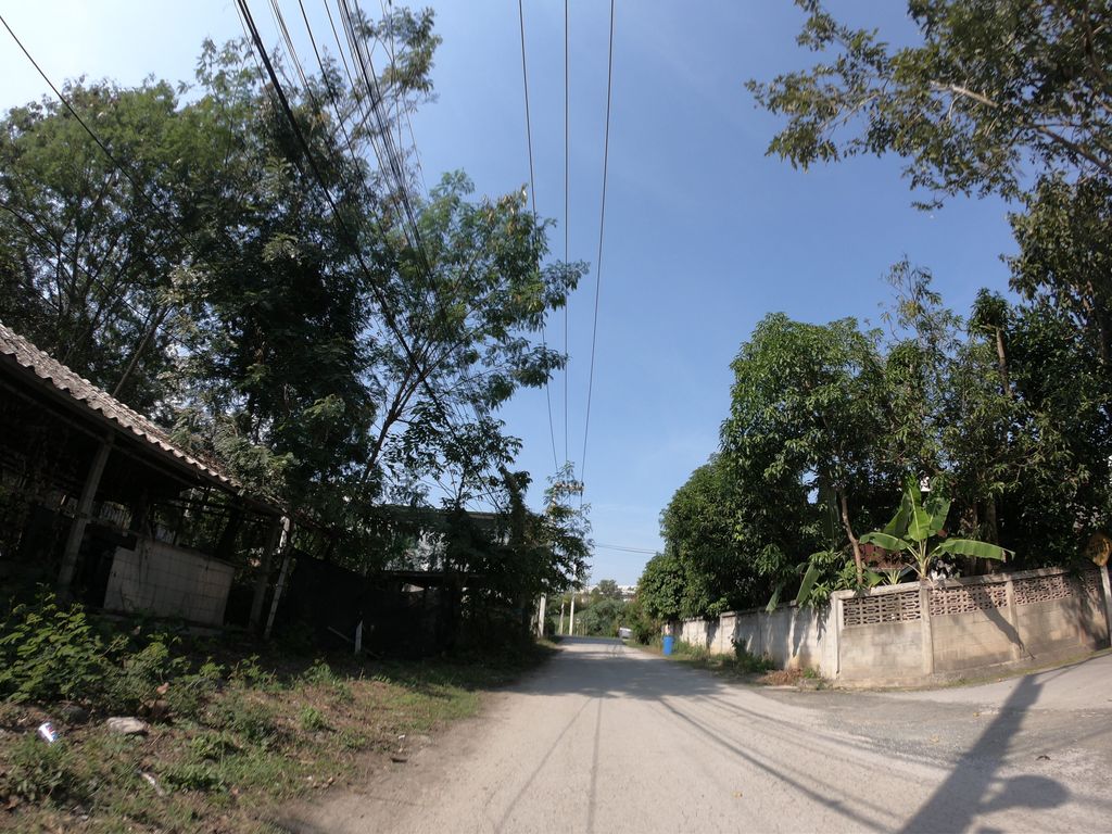 ภาพถนนตรงที่ อนันธารา เพลส ตั้งอยู่ ถ่ายโดย chanuwath_grab พ.ศ. 2562 (2019) · A street-level view of where อนันธารา เพลส · Ananthara Place stands, by chanuwath_grab in 2562 (2019)