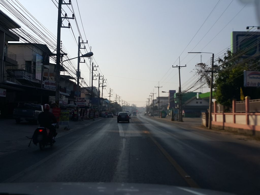 ภาพถนนตรงที่ October Cake and Cafe ตั้งอยู่ ถ่ายโดย jrcarlsen พ.ศ. 2558 (2015) · A street-level view of where October Cake and Cafe stands, by jrcarlsen in 2558 (2015)