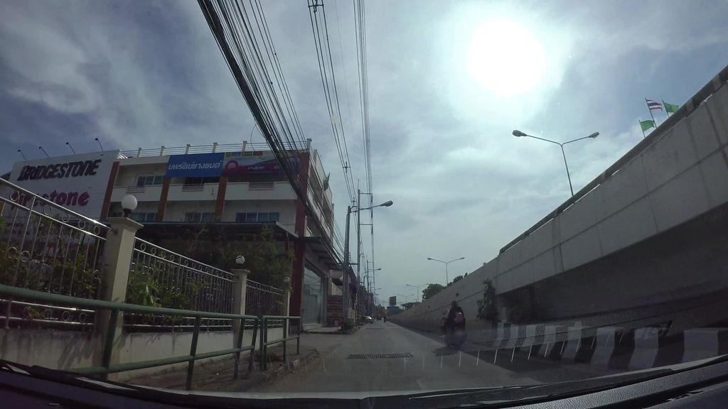 ภาพถนนตรงที่ นพรัตน์ยางยนต์ ตั้งอยู่ ถ่ายโดย kaart_3 พ.ศ. 2562 (2019) · A street-level view of where นพรัตน์ยางยนต์ · Naphrat Yangyon stands, by kaart_3 in 2562 (2019)
