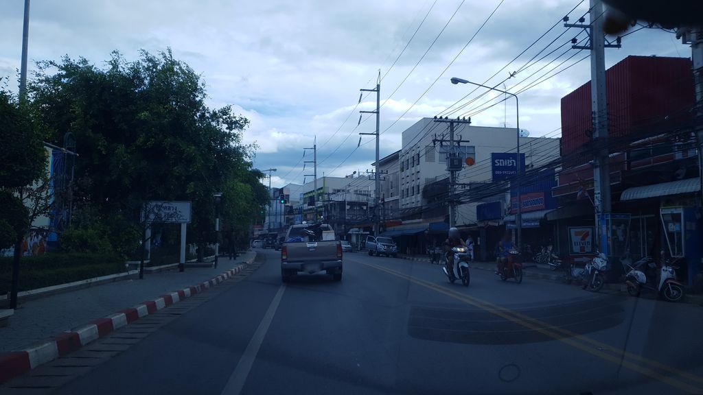 ภาพถนนตรงที่ สองแถวตีนดอยอินทนนท์และขุนวางติดต่อ0932829197 ตั้งอยู่ ถ่ายโดย silamanee พ.ศ. 2561 (2018) · A street-level view of where สองแถวตีนดอยอินทนนท์และขุนวางติดต่อ0932829197 · Songthaeo Tin Doi Inthanon Lae Khunwang Titto0932829197 stands, by silamanee in 2561 (2018)