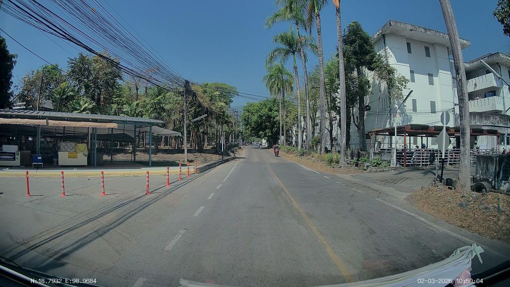 ภาพถนนตรงที่ ลูกชิ้นทองสุข หอพักคณะแพทย์ชาย 2 ตั้งอยู่ ถ่ายโดย ThailandCambodia พ.ศ. 2569 (2026) · A street-level view of where ลูกชิ้นทองสุข หอพักคณะแพทย์ชาย 2 · Lukchin Thong Suk Ho Phak Khanaphaet Chai 2 stands, by ThailandCambodia in 2569 (2026)