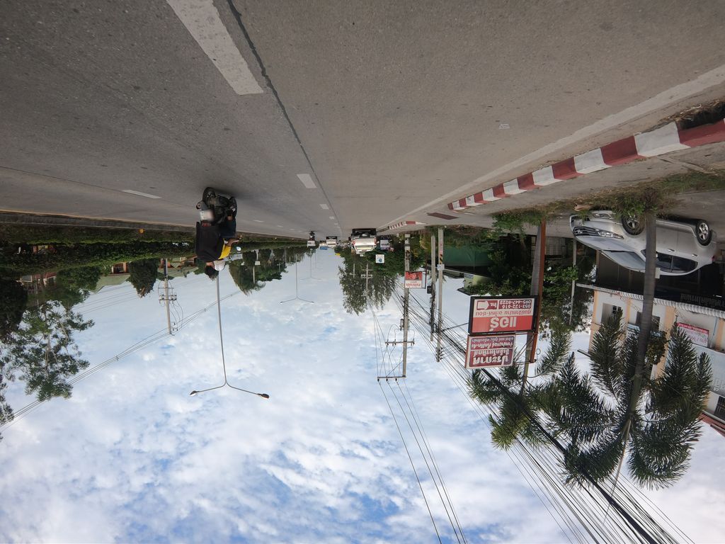 ภาพถนนตรงที่ Mentor Clinic ตั้งอยู่ ถ่ายโดย chanuwath_grab พ.ศ. 2562 (2019) · A street-level view of where Mentor Clinic stands, by chanuwath_grab in 2562 (2019)