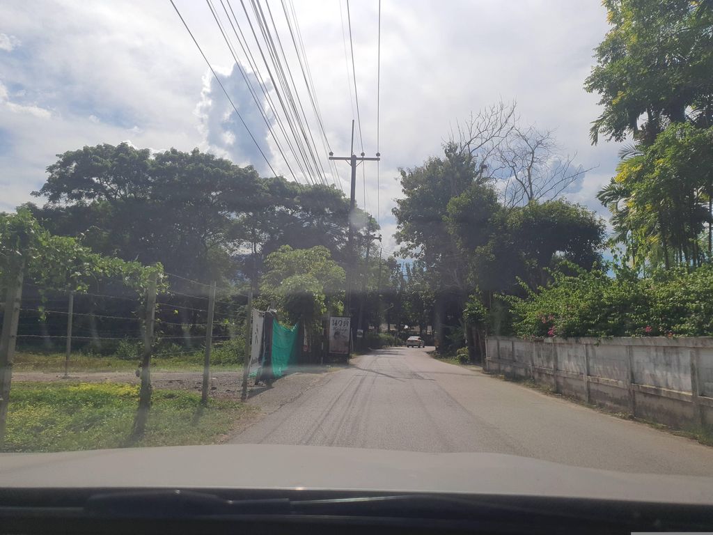 ภาพถนนตรงที่ Lantana Spa and Massage School ตั้งอยู่ ถ่ายโดย jrcarlsen พ.ศ. 2566 (2023) · A street-level view of where Lantana Spa and Massage School stands, by jrcarlsen in 2566 (2023)