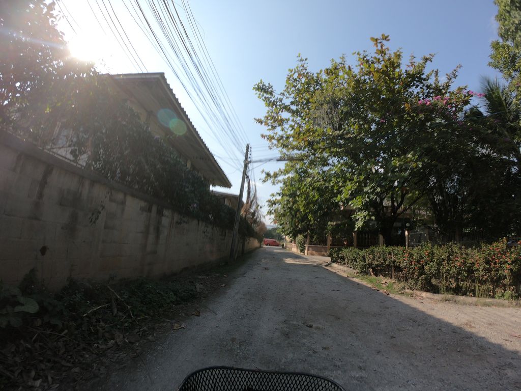 ภาพถนนตรงที่ นันทวันเก็สท์เฮาส์ ตั้งอยู่ ถ่ายโดย chanuwath_grab พ.ศ. 2562 (2019) · A street-level view of where นันทวันเก็สท์เฮาส์ · Nanthawan Ket House stands, by chanuwath_grab in 2562 (2019)