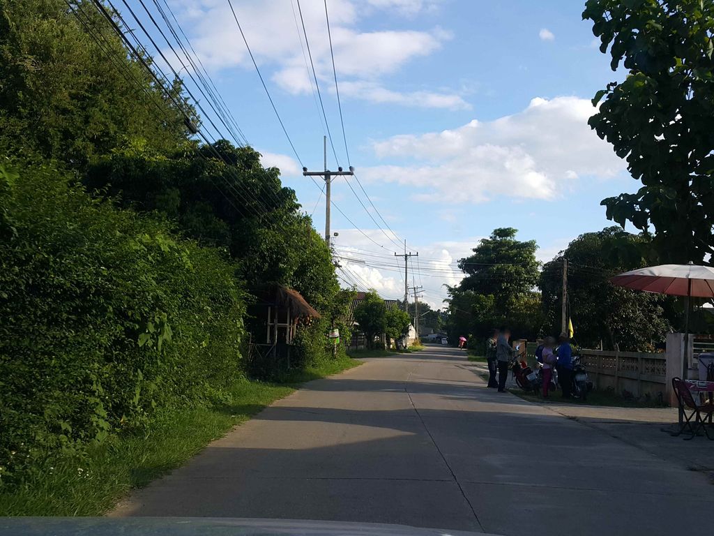 ภาพถนนตรงที่ สวนผักลุงแจ๊ค - Uncle Jack's Organic Farm ตั้งอยู่ ถ่ายโดย jrcarlsen พ.ศ. 2558 (2015) · A street-level view of where สวนผักลุงแจ๊ค - Uncle Jack's Organic Farm stands, by jrcarlsen in 2558 (2015)