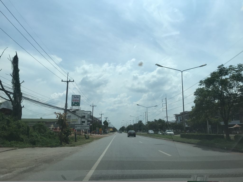 ภาพถนนตรงที่ Inter Express Logistics ตั้งอยู่ ถ่ายโดย prasert พ.ศ. 2561 (2018) · A street-level view of where Inter Express Logistics stands, by prasert in 2561 (2018)