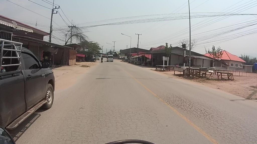 ภาพถนนตรงที่ คิดเช่นยำ ตั้งอยู่ ถ่ายโดย julcnx พ.ศ. 2566 (2023) · A street-level view of where คิดเช่นยำ · Khitchenyam stands, by julcnx in 2566 (2023)