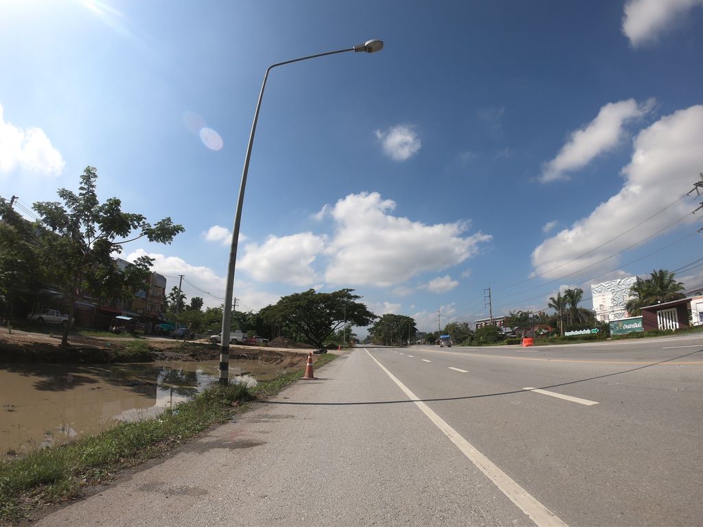 ภาพถนนตรงที่ JS Agro Trading ตั้งอยู่ ถ่ายโดย chanuwath_grab พ.ศ. 2562 (2019) · A street-level view of where JS Agro Trading stands, by chanuwath_grab in 2562 (2019)