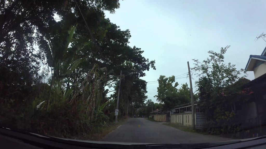 ภาพถนนตรงที่ เสริมแอร์รถยนต์ ตั้งอยู่ ถ่ายโดย kaart_3 พ.ศ. 2562 (2019) · A street-level view of where เสริมแอร์รถยนต์ · Soem Air Rathayon stands, by kaart_3 in 2562 (2019)