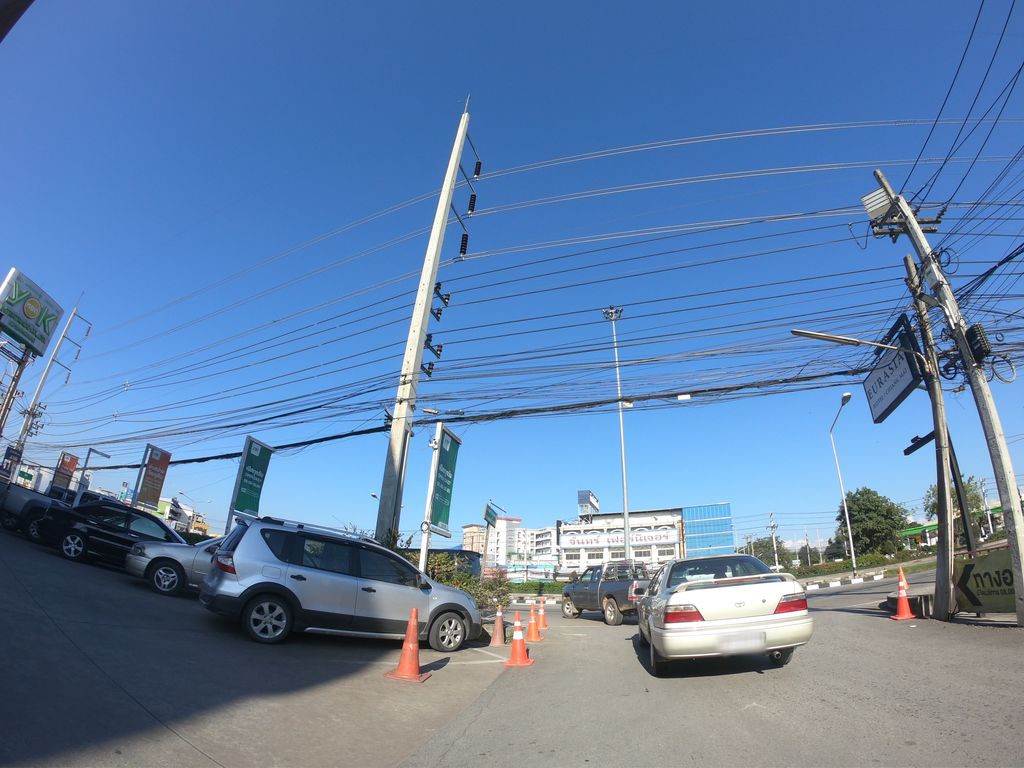 ภาพถนนตรงที่ Marblemaei Cafe ตั้งอยู่ ถ่ายโดย chanuwath_grab พ.ศ. 2562 (2019) · A street-level view of where Marblemaei Cafe stands, by chanuwath_grab in 2562 (2019)