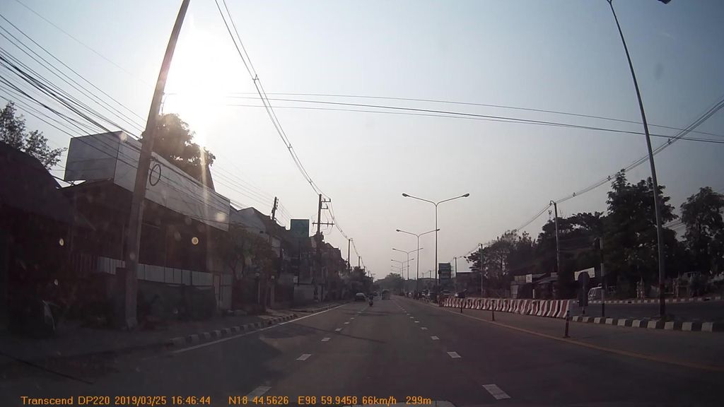 ภาพถนนตรงที่ ร้านลาบร้อยเอ็ด ตั้งอยู่ ถ่ายโดย mapcreator พ.ศ. 2562 (2019) · A street-level view of where ร้านลาบร้อยเอ็ด · Ran Laproiet stands, by mapcreator in 2562 (2019)