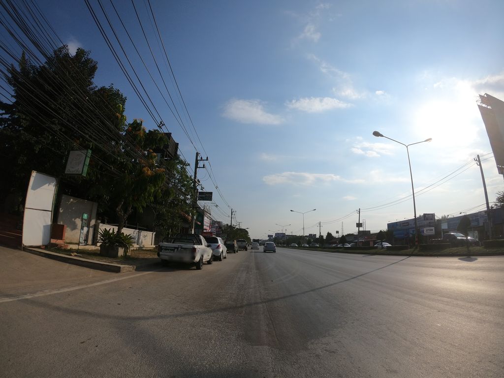 ภาพถนนตรงที่ The Balcony Chiang Mai Village ตั้งอยู่ ถ่ายโดย chanuwath_grab พ.ศ. 2562 (2019) · A street-level view of where The Balcony Chiang Mai Village stands, by chanuwath_grab in 2562 (2019)