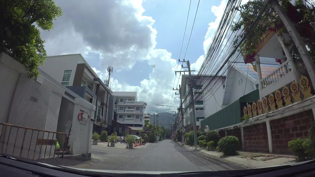 ภาพถนนตรงที่ Urei motobike rental Chiang mai อู้เร่ย รถมอเตอร์ไซค์เช่า เชียงใหม่ ตั้งอยู่ ถ่ายโดย kaart_3 พ.ศ. 2562 (2019) · A street-level view of where Urei motobike rental Chiang mai อู้เร่ย รถมอเตอร์ไซค์เช่า เชียงใหม่ stands, by kaart_3 in 2562 (2019)
