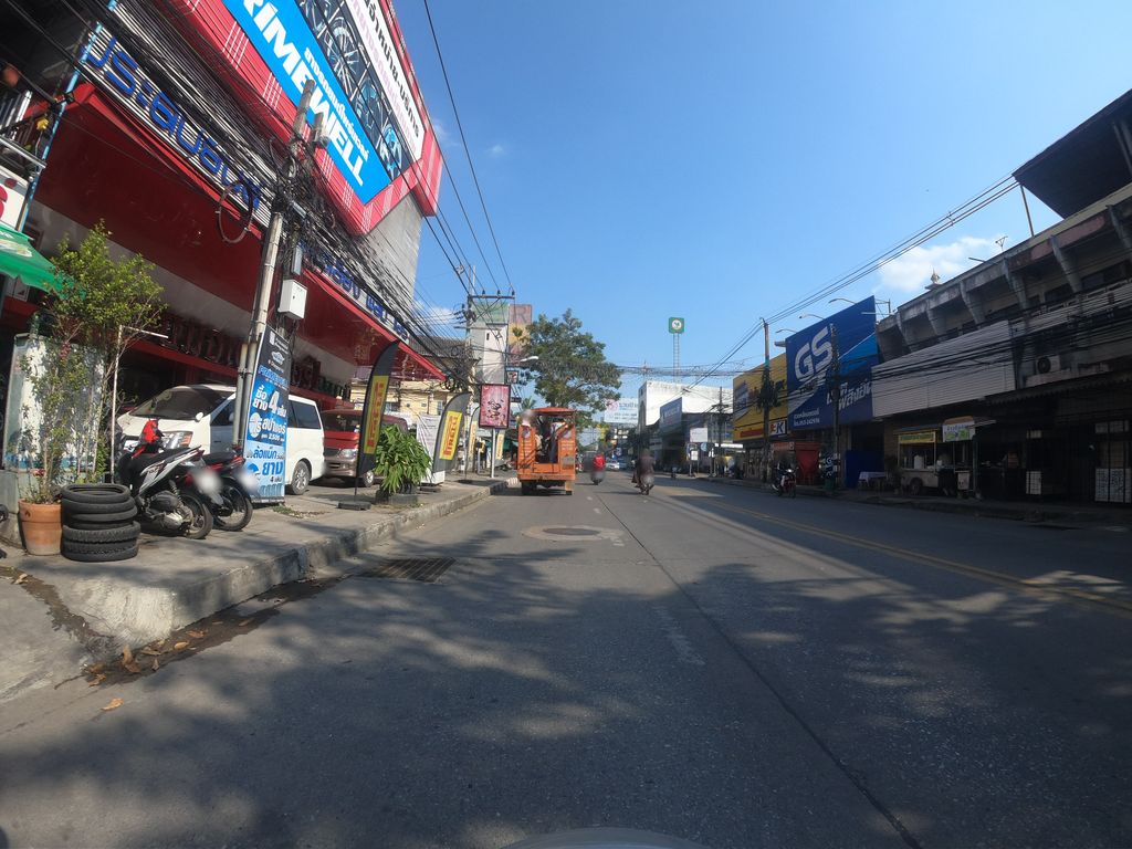 ภาพถนนตรงที่ เซนต์มอเตอร์ เจริญเมือง ตั้งอยู่ ถ่ายโดย chanuwath_grab พ.ศ. 2562 (2019) · A street-level view of where เซนต์มอเตอร์ เจริญเมือง · Senmotoe Charoen Mueang stands, by chanuwath_grab in 2562 (2019)