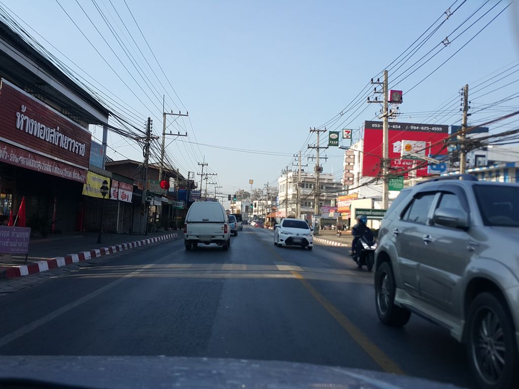 ภาพถนนตรงที่ Veranda High Resort Chiang Mai - MGallery Collection ตั้งอยู่ ถ่ายโดย jrcarlsen พ.ศ. 2558 (2015) · A street-level view of where Veranda High Resort Chiang Mai - MGallery Collection stands, by jrcarlsen in 2558 (2015)